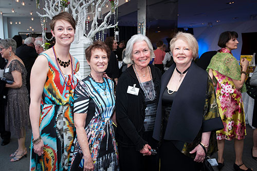 Jenny fue una de las líderes del comité de planificación de Choralia 2014, junto con Kathryn Roberts, Ann Barkelew y Nikki Lewis.