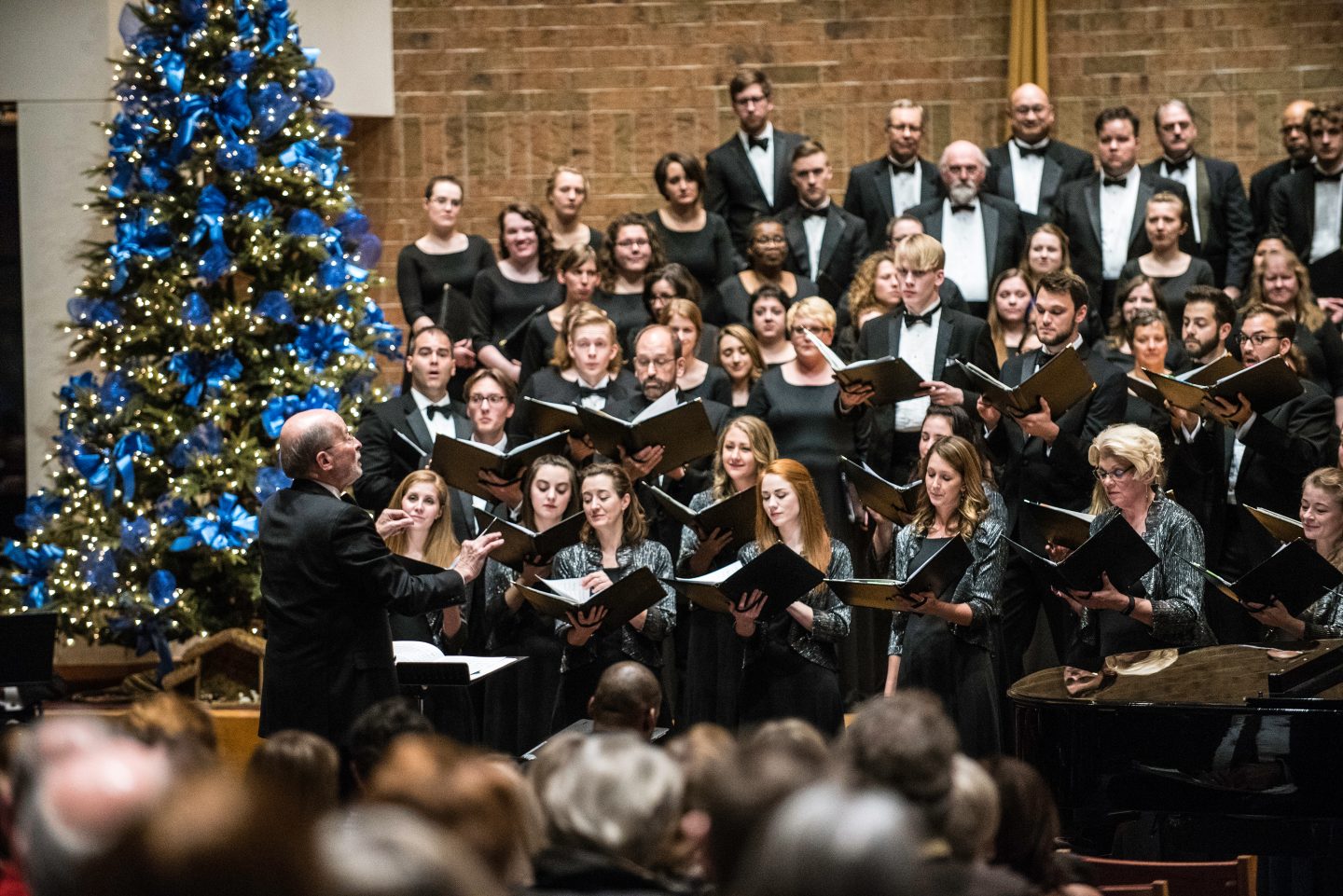 VocalEssence wishes listeners a contemporary Christmas with annual